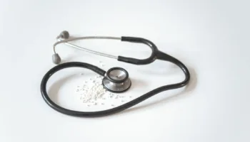 STETOSCOPE NOIR ET GRIS MEDECINS