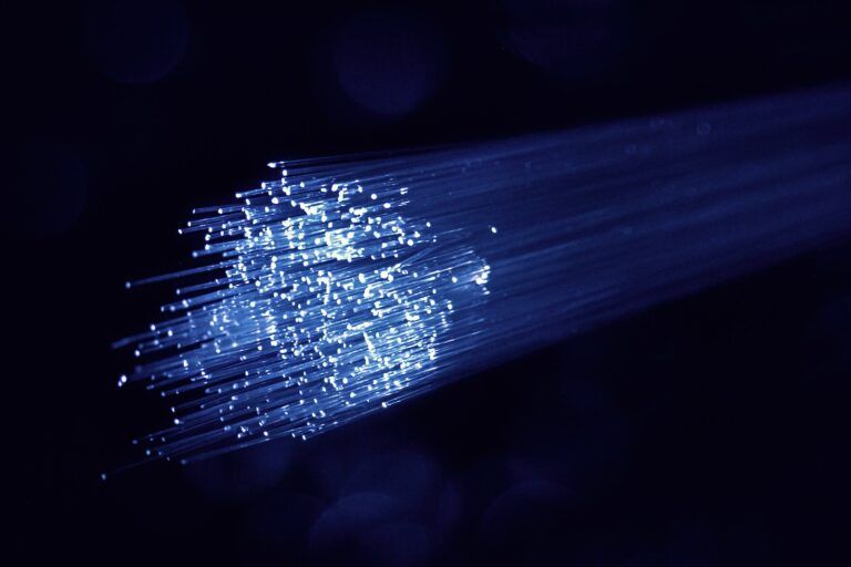 FIBRES OPTIQUES BLEUES